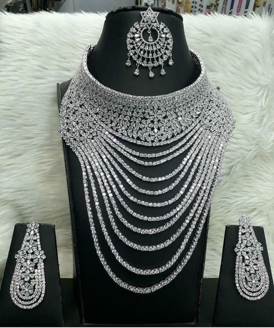 Royal and wise Necklace Set