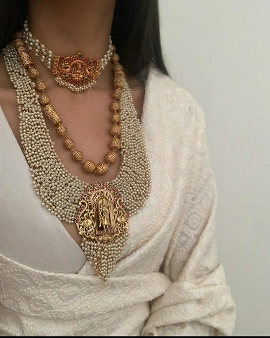 Bliss Leaf Pendant Necklace